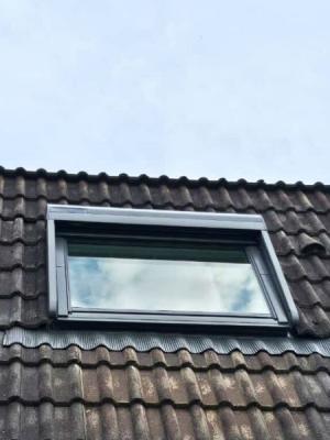 Fenêtre à rotation d'un système VELUX  en Aluminium à Draveil (91)